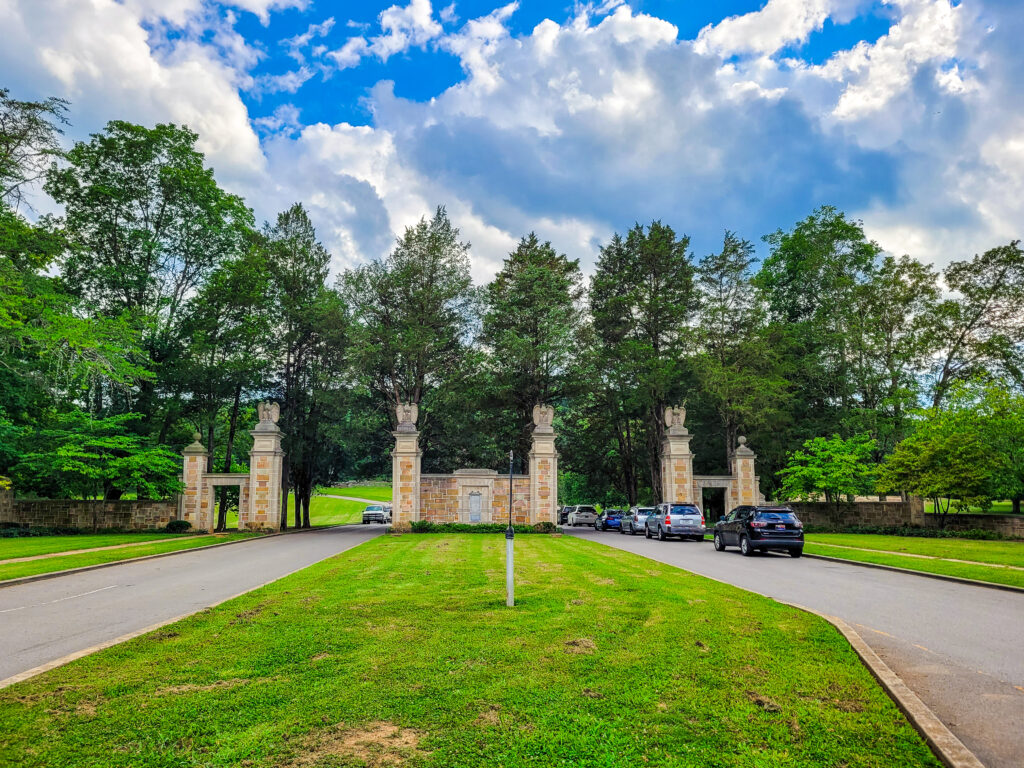 Belle Meade Trailhead and Main Entrance at Percy Warner Park