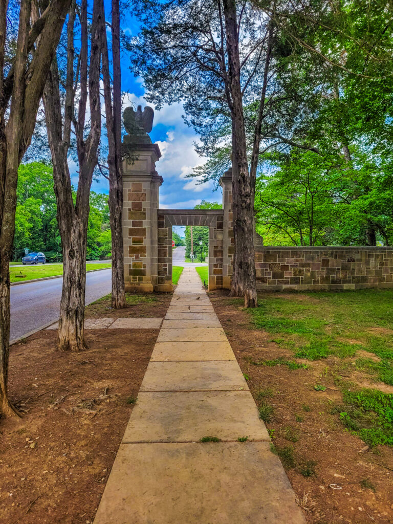 Belle Meade Trailhead and Main Entrance at Percy Warner Park